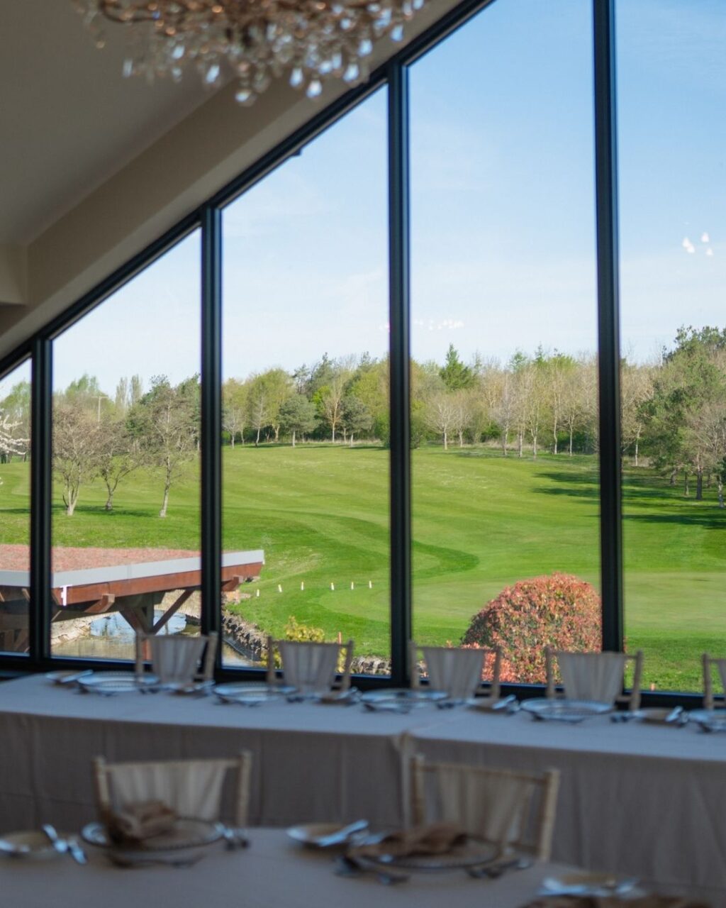 Cambridge Country Club Wedding Venue (11)