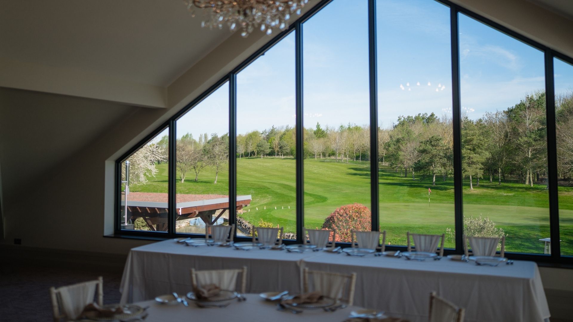 Cambridge Country Club Wedding Venue (11)